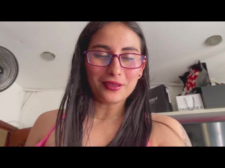 Latina Nude